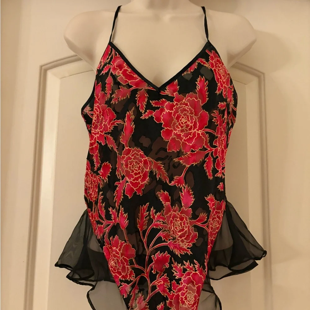 Victoria’s Secret Gold Label Vintage Rose Floral‎ Bodysuit Mesh